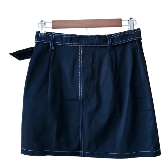 PRINCESS POLLY NWT black Mikayla belted mini skirt asymmetrical zipper, size 6 - Picture 3 of 8